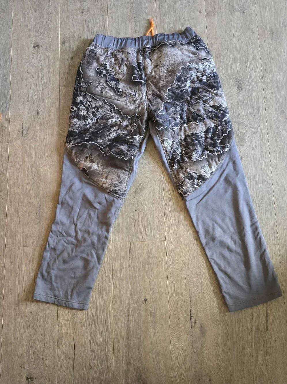Scwnt LokMen's Gray Camouflage Performance/Base Layer Pants